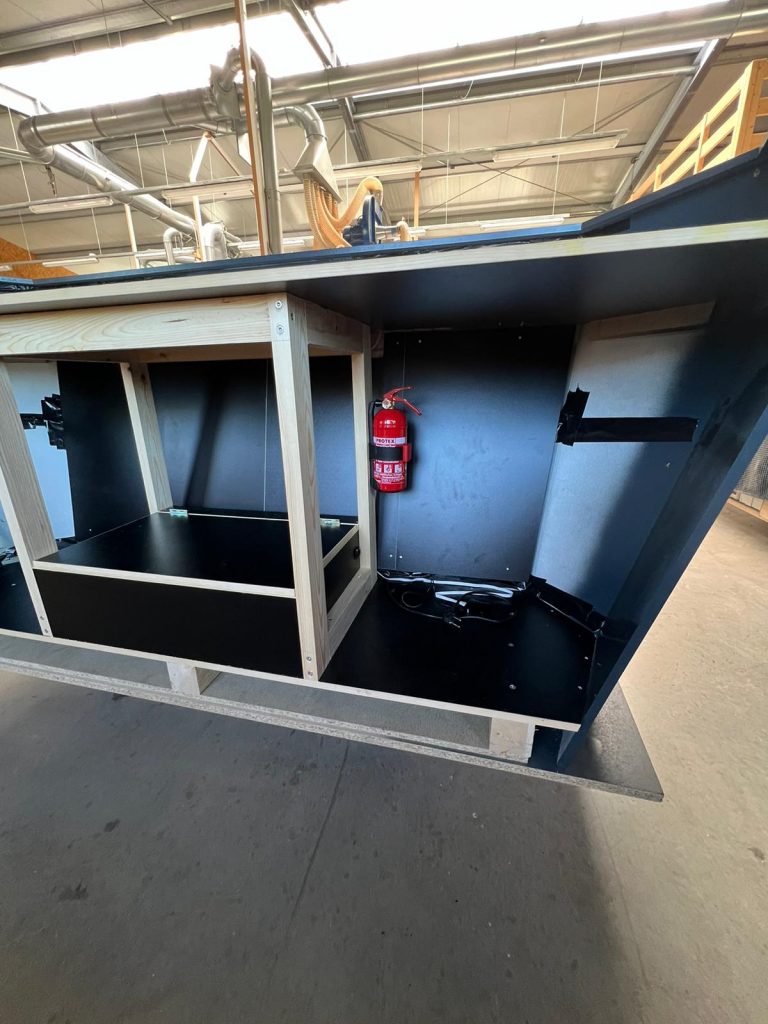 Unterer Aufbau und Elektronik-Gehäuse