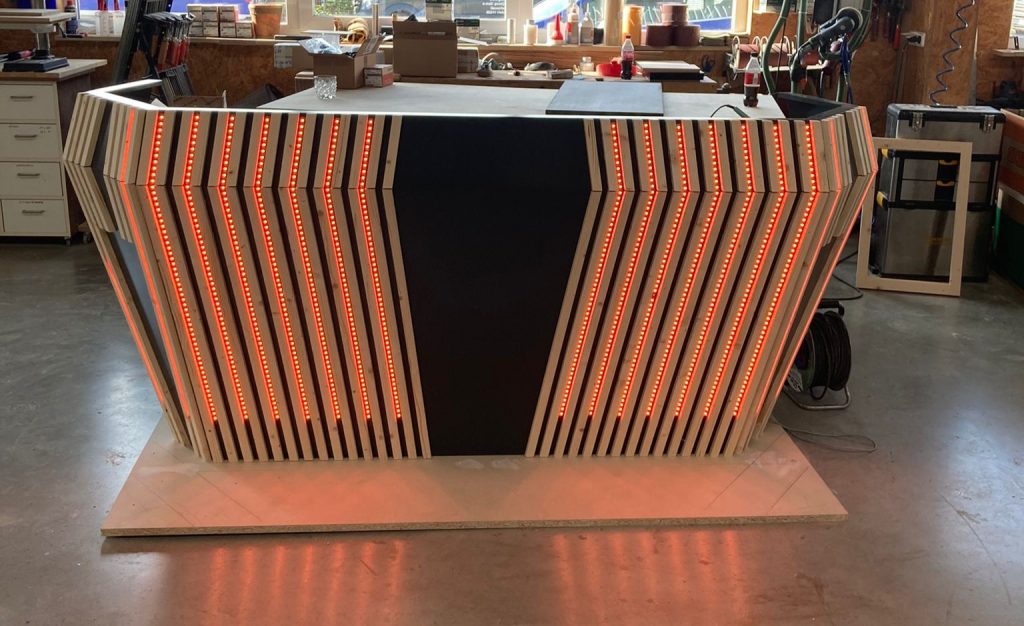 Erste Inbetriebnahme DJ Pult